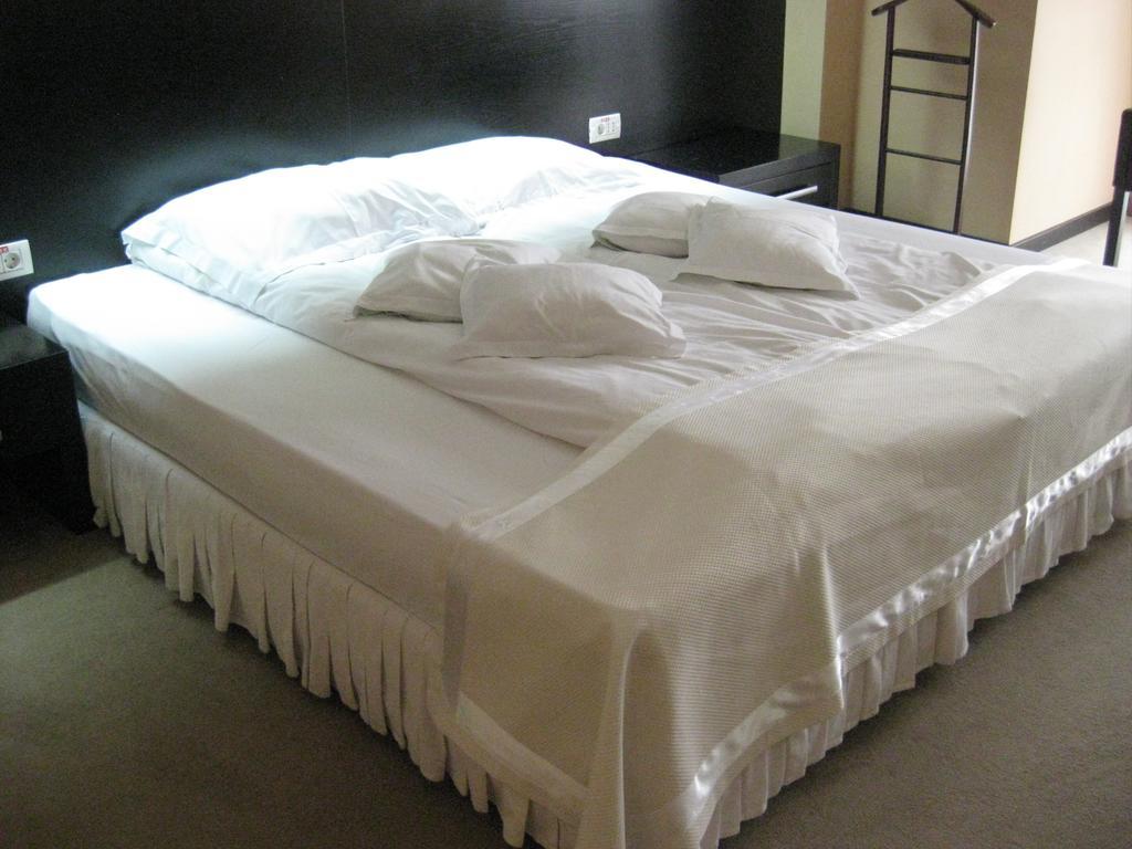 Hotel Delpack Timisoara Ngoại thất bức ảnh